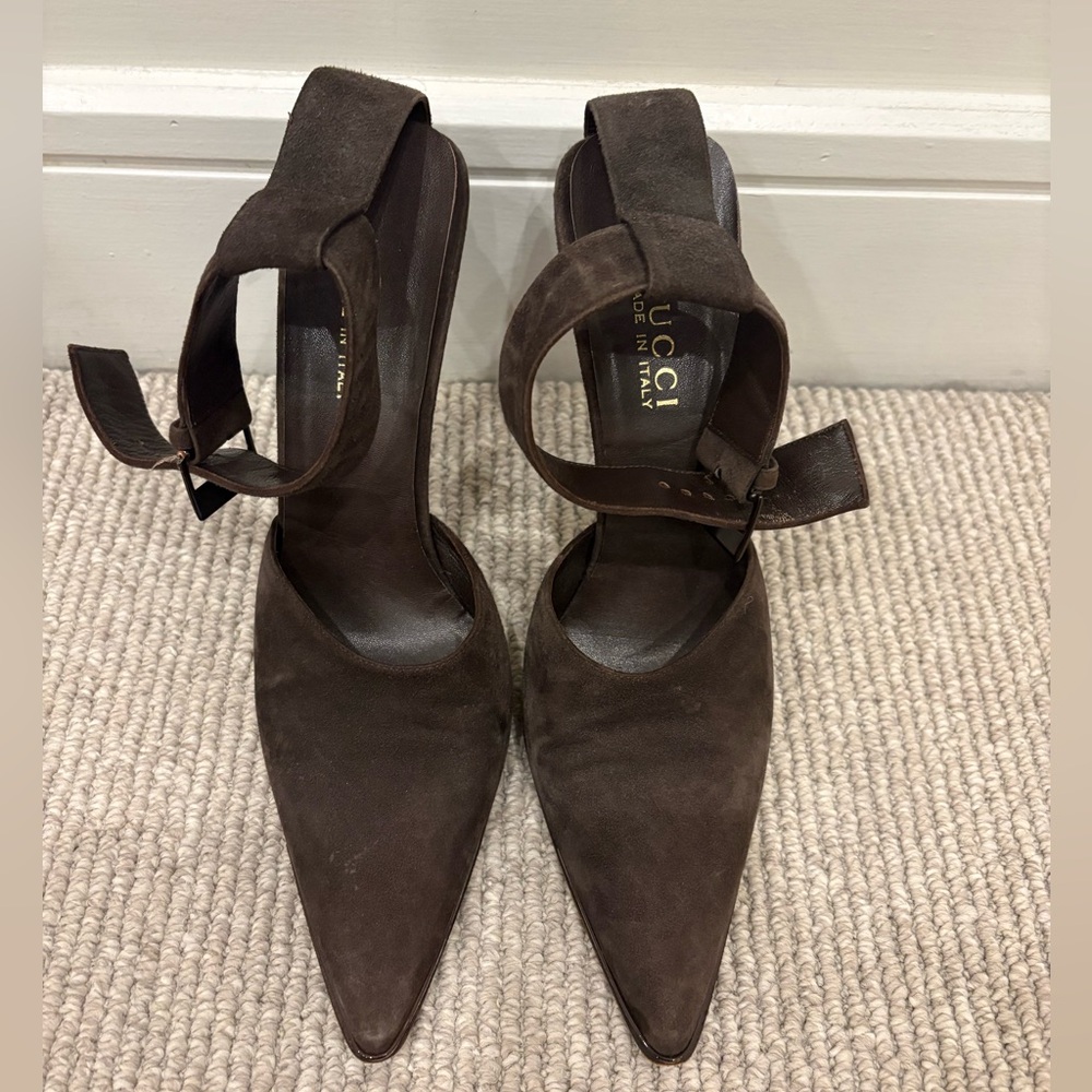 Rare Vintage Gucci Brown Suede Pointed Toe Ankle Strap Pumps